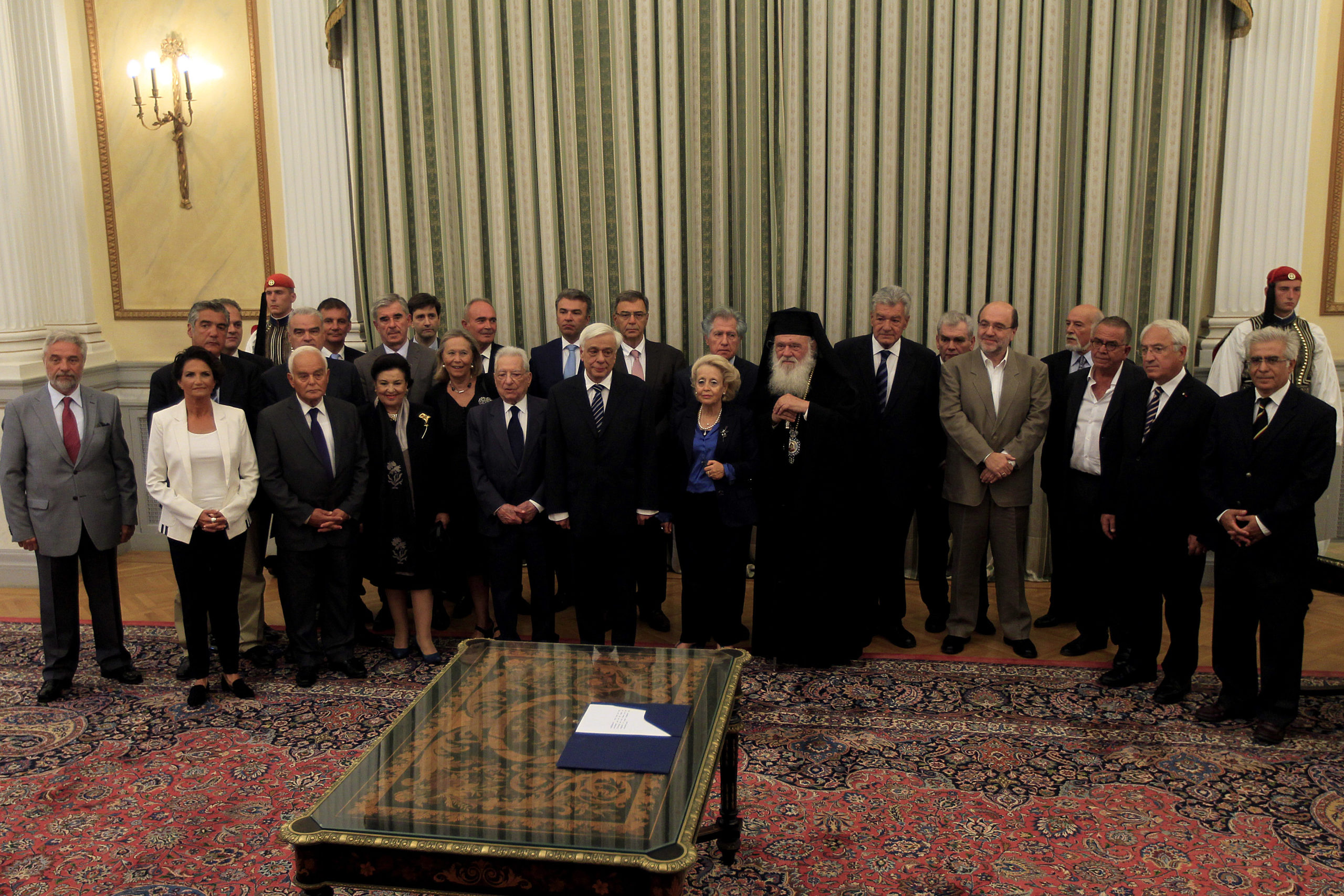 Ορκίστηκε η υπηρεσιακή κυβέρνηση – Όλα τα ονόματα – ΒΙΝΤΕΟ