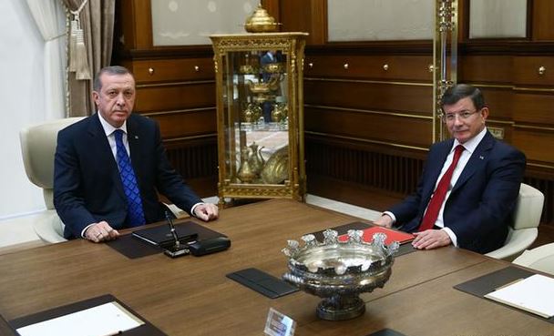 Υπηρεσιακή κυβέρνηση και στην Τουρκία για εκλογές 1η Νοεμβρίου