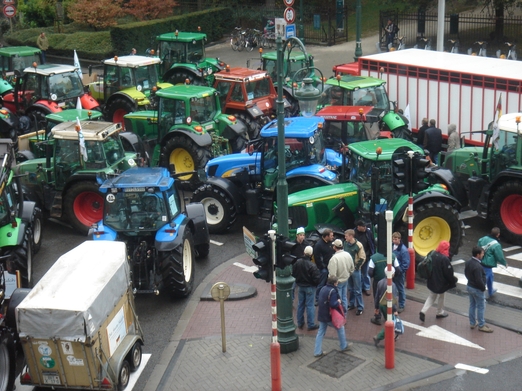 Οι Ισπανοί γαλακτοπαραγωγοί διεκδικούν συμφωνία “αλά γαλλικά”