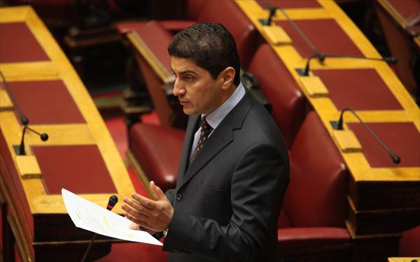 Αυγενάκης: Πρωθυπουργός και κυβέρνηση έχουν μείνει στα λόγια