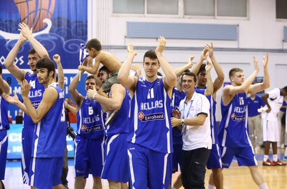 Μαγική εμφάνιση και πρόκριση στους «4»