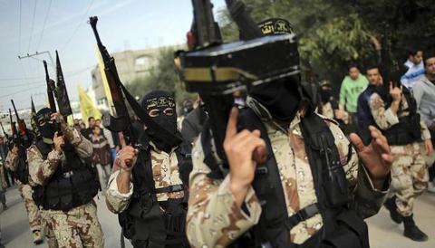 Τζιχαντιστές αποκεφάλισαν αρχαιολόγο και κρέμασαν το σώμα του σε κίονα