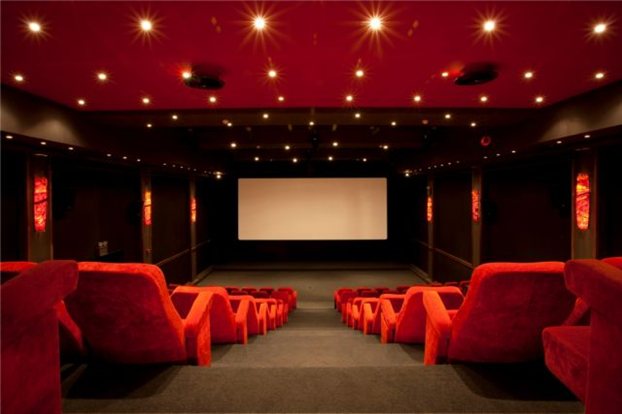 “Να μην καταργηθεί ο ειδικός φόρος επί των κινηματογραφικών εισιτηρίων”