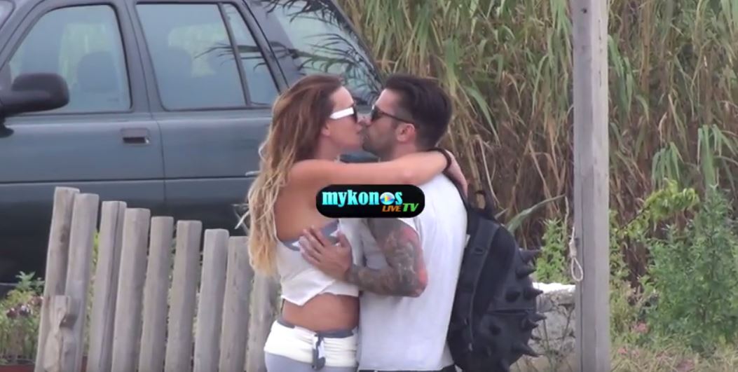 Φιλιά στην παραλία για Χρηστίδου-Μαραντίνη – ΒΙΝΤΕΟ