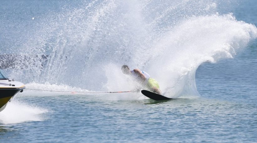 Ενημέρωση τουριστών για τους κινδύνους των θαλάσσιων σπορ