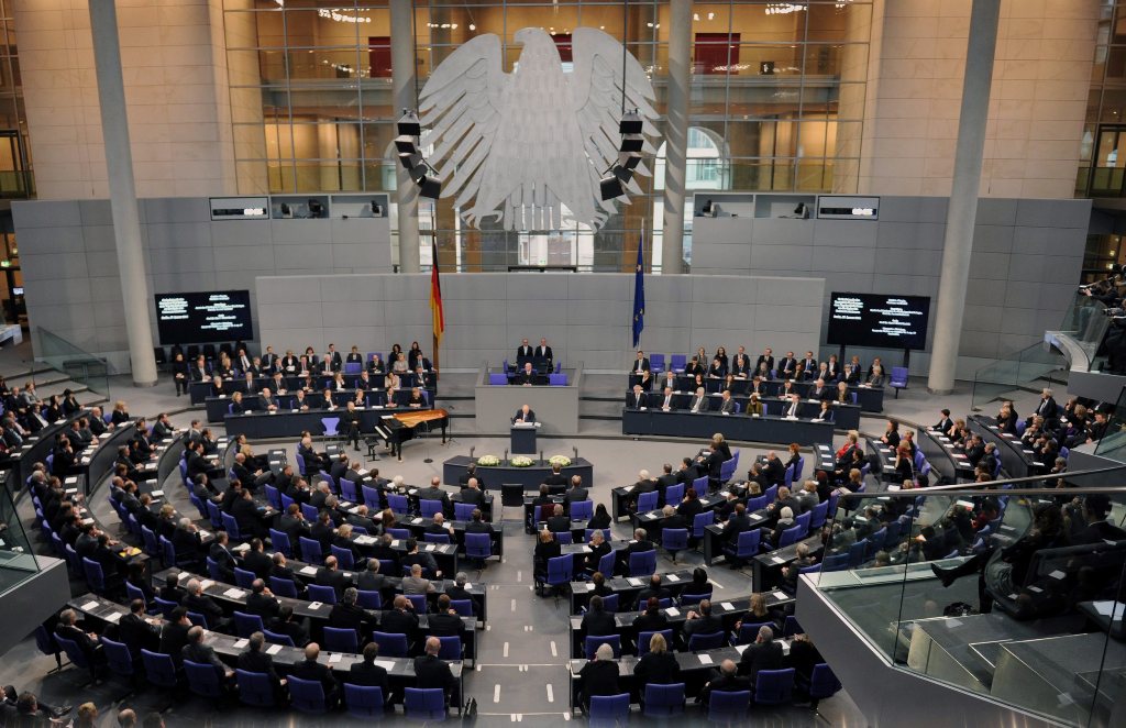 Σάλος στη Γερμανία με εμπλοκή βουλευτών σε σκάνδαλο