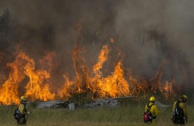 Σε εγρήγορση οι ΗΠΑ για την κατάσβεση των πυρκαγιών