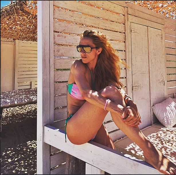 Tα “ακροβατικά” της Ντορέττας Παπαδημητρίου – ΦΩΤΟ