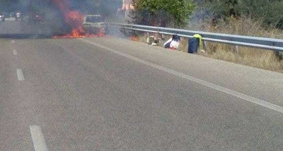 Αυτοκίνητο τυλίχθηκε στις φλόγες – ΦΩΤΟ