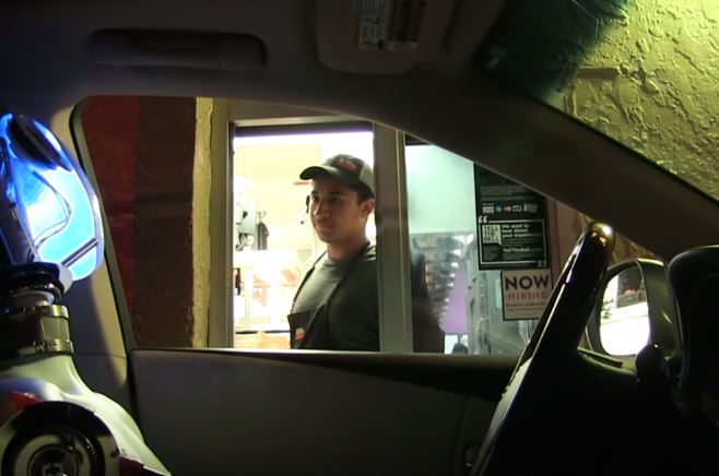 Ρομπότ ψωνίζει… βρώμικο – ΒΙΝΤΕΟ