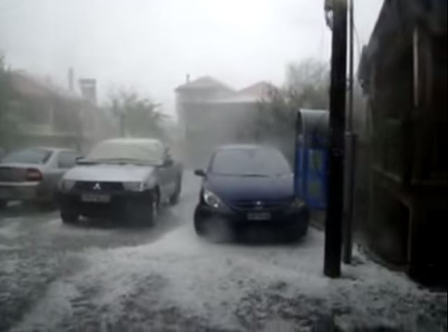 Το… έστρωσε από το χαλάζι – ΦΩΤΟ – ΒΙΝΤΕΟ