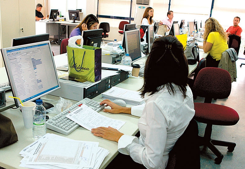 Περιορισμένες οι δαπάνες των δήμων και για το 2016