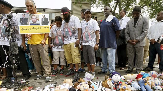 Πυροβολισμοί κατά την πορεία στη μνήμη του Μάικλ Μπράουν