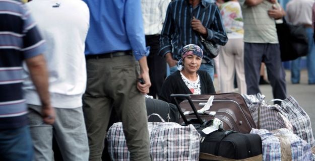 Εγκαταλελειμμένοι δεκάδες Σύροι πρόσφυγες στη Θεσσαλονίκη