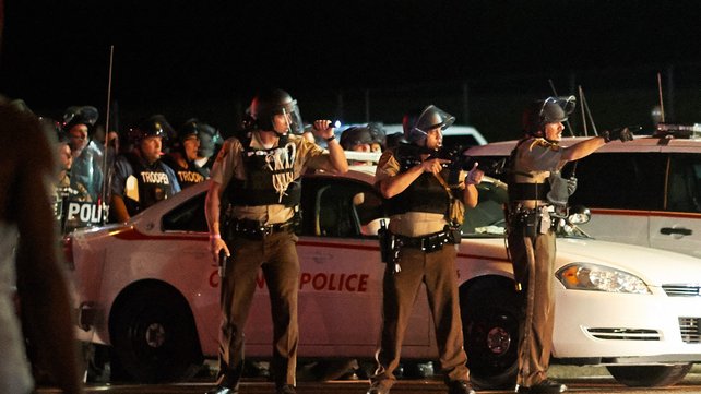 Σε κατάσταση εκτάκτου ανάγκης το Φέργκιουσον – ΒΙΝΤΕΟ