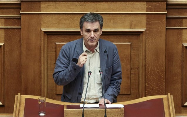 Έκκληση Τσακαλώτου να επιστρέψουν οι πολίτες τα χρήματά τους στις τράπεζες