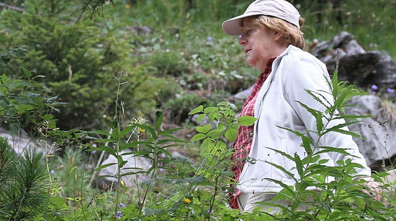 Η πεζοπορία της Μέρκελ στην Ιταλία – ΦΩΤΟ