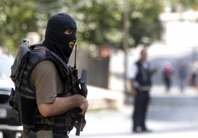 Νέες επιθέσεις στην Τουρκία – 4 αστυνομικοί και 1 στρατιώτης νεκροί