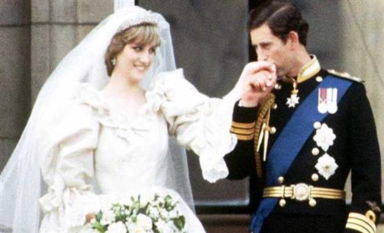 Ανέκδοτες ΦΩΤΟ από τον γάμο Νταϊάνα-Κάρολου – ΒΙΝΤΕΟ