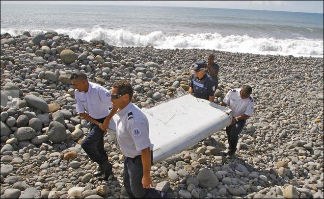 Συνεχίζεται το “θρίλερ”: Νέα συντρίμμια αεροσκάφους εντοπίσθηκαν στο νησί Ρεϊνιόν