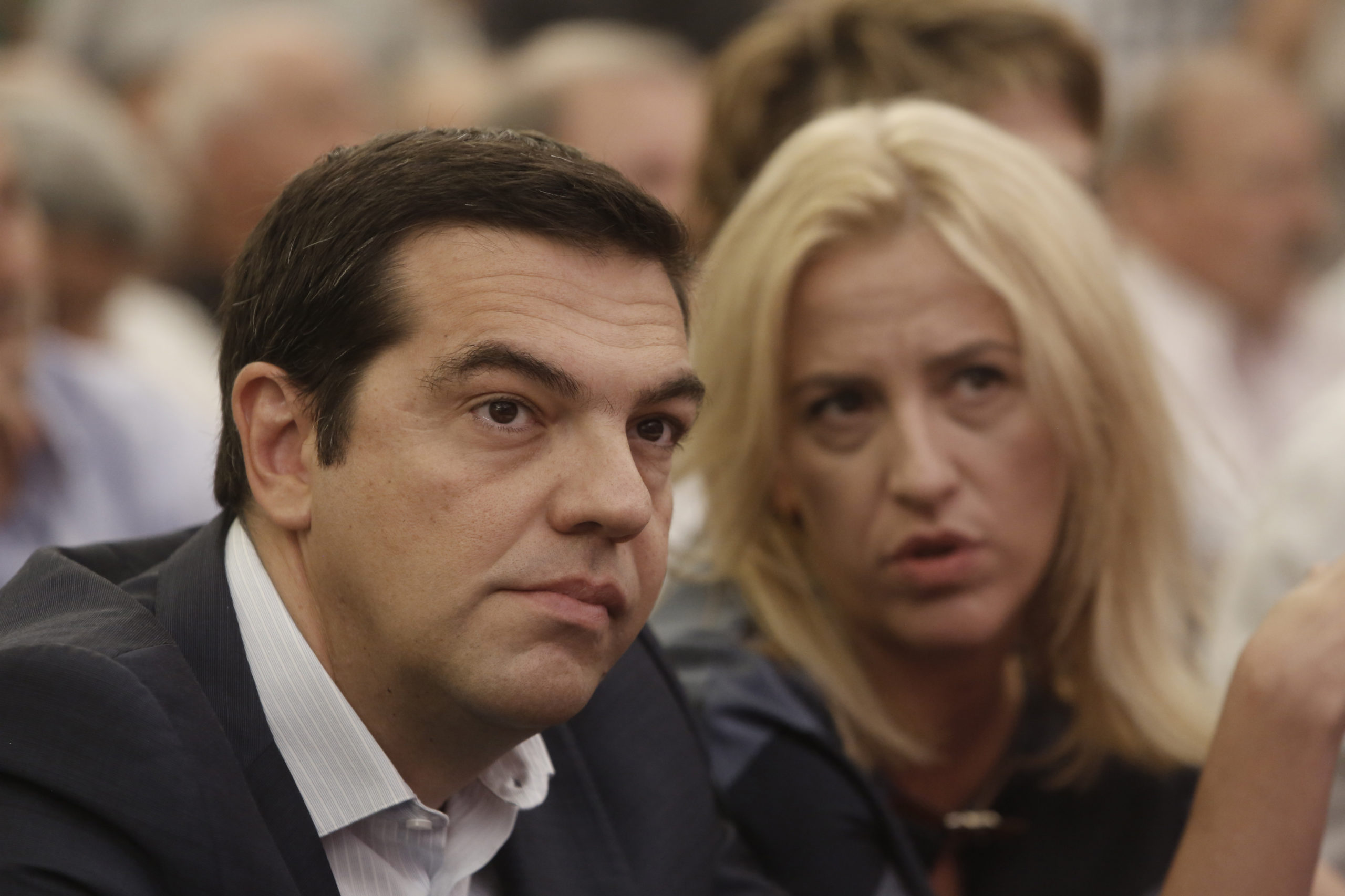 Η συνομιλία Τσίπρα – Δούρου – ΦΩΤΟ