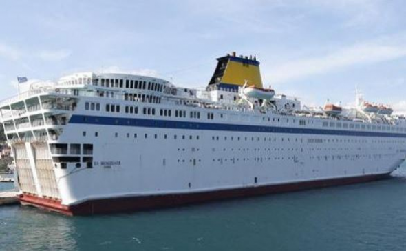 Στο λιμάνι του Πειραιά το πλοίο “Ελευθέριος Βενιζέλος”