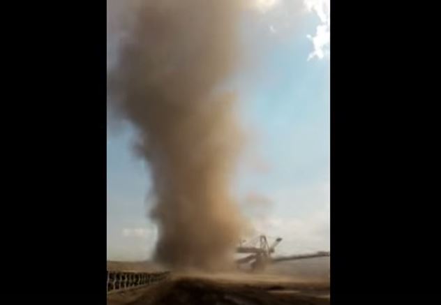 Aνεμοστρόβιλος στην Κοζάνη – ΒΙΝΤΕΟ