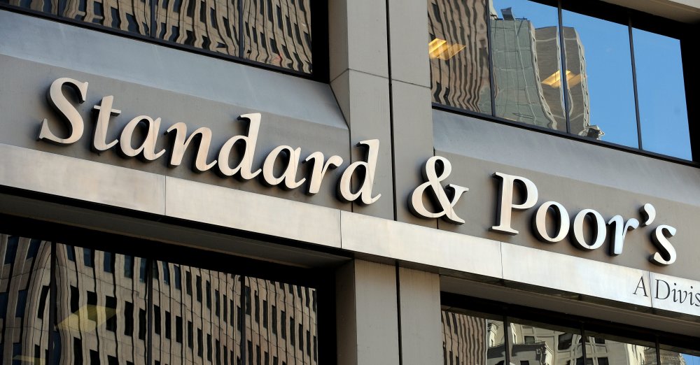 H υποβάθμιση των προοπτικών της ΕΕ από τον Standard & Poor’s