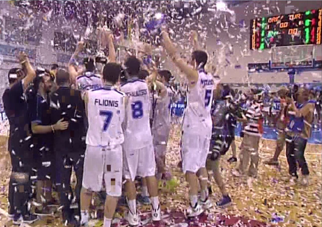 Πανηγυρισμοί και πυροτεχνήματα για τους πρωταθλητές Ευρώπης