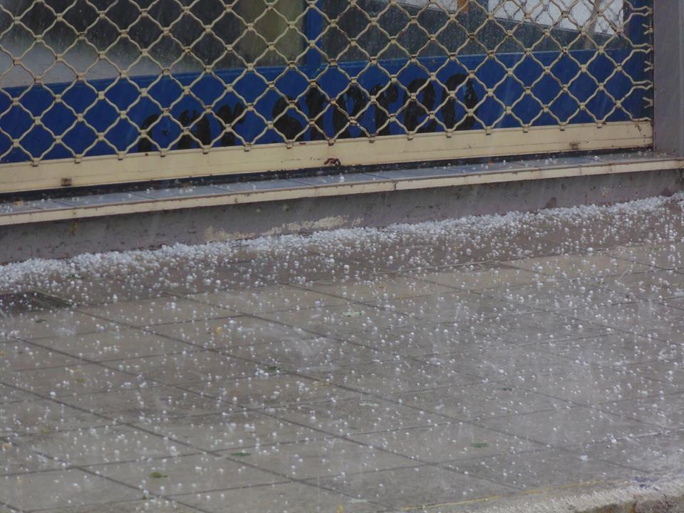 Σφοδρή χαλαζόπτωση σάρωσε τα Ιωάννινα – ΦΩΤΟ