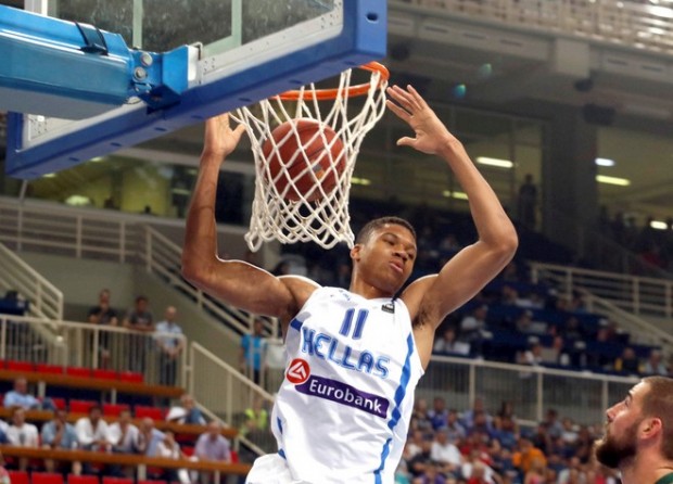 Αήττητη με ξεσπάσματα η Εθνική