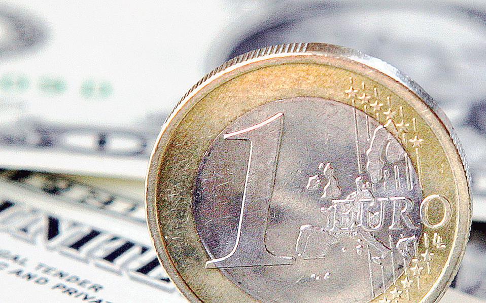 Ενισχύεται το ευρώ έναντι του δολαρίου στις χρηματαγορές