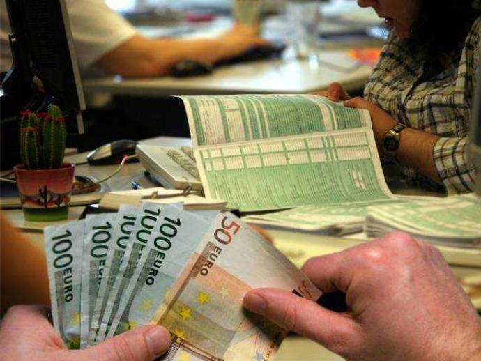 Πως θα εξοφλήσετε σε 12-24 δόσεις τις οφειλές σας στην εφορία