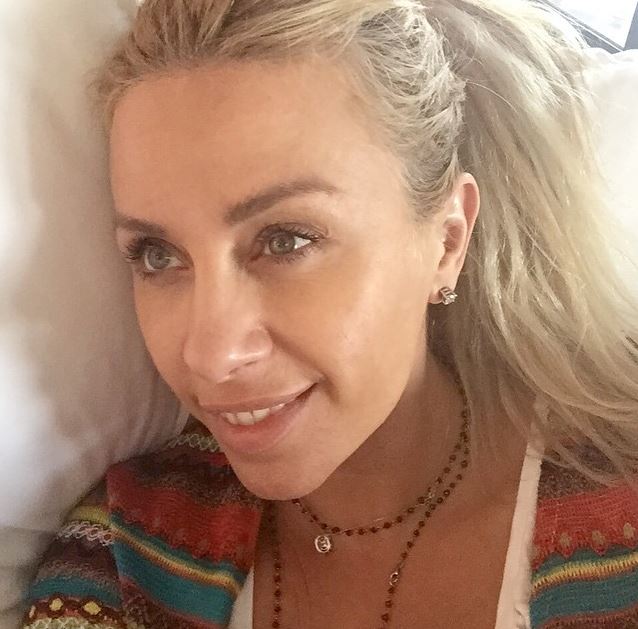 H Mαστροκώστα με μαγιό ρεμβάζει στη Χάλκη – ΦΩΤΟ