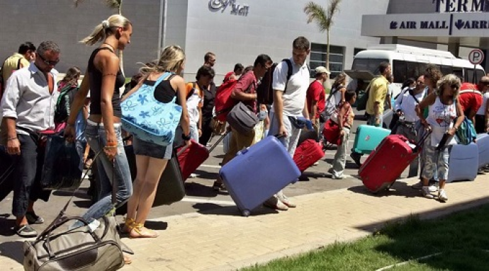 CNBC: Οι Ρώσοι δεν κάνουν διακοπές και αυτό πλήττει την Ελλάδα