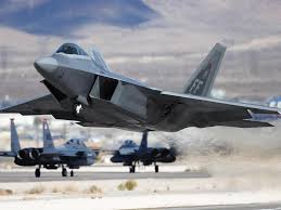 ΗΠΑ- Θα διαθέσει μαχητικά F-22 στην Ευρώπη ενάντια στη ρωσική επιθετικότητα
