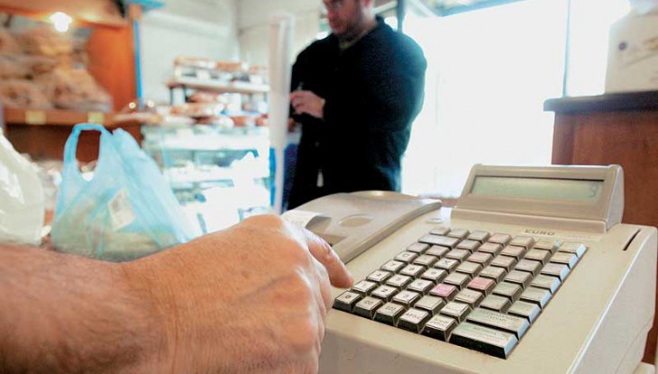 Πτώση-σοκ από 30% έως 70% στον τζίρο του εμπορίου