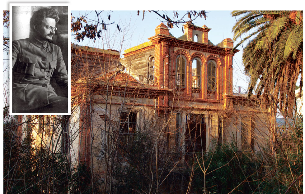 Στο σφυρί το σπίτι του Τρότσκι