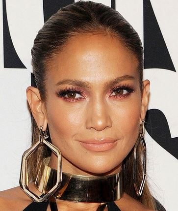 Πιο εντυπωσιακή από ποτέ στα… 46 της