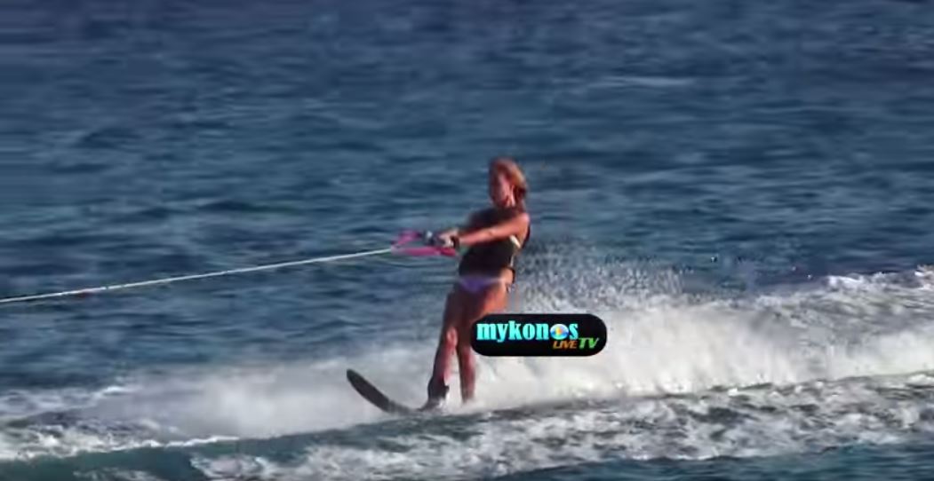 Η Τάμτα κάνει θαλάσσιο σκι – ΒΙΝΤΕΟ