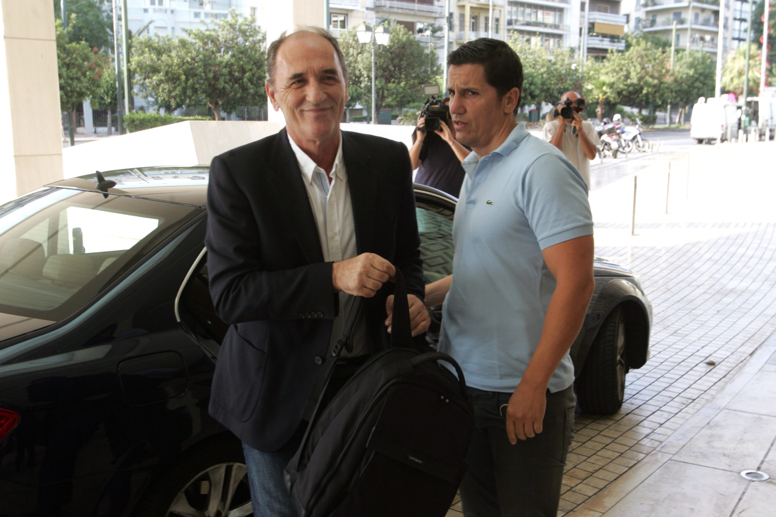 Κυβερνητικό συμβούλιο στο Μαξίμου – Επί τάπητος το σχέδιο συμφωνίας