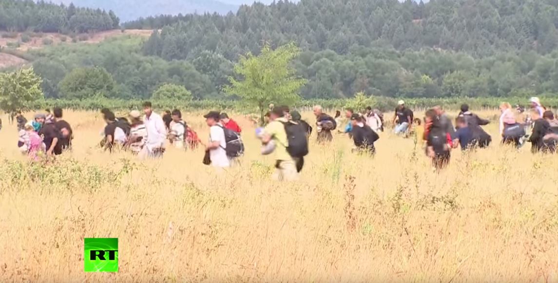 Ένταση με τους μετανάστες στα σύνορα – ΒΙΝΤΕΟ