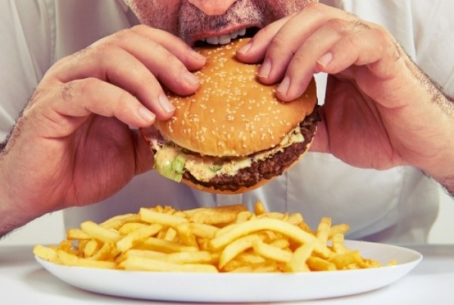 Ανήσυχος ύπνος: Ποιες τροφές πρέπει να αποφεύγετε