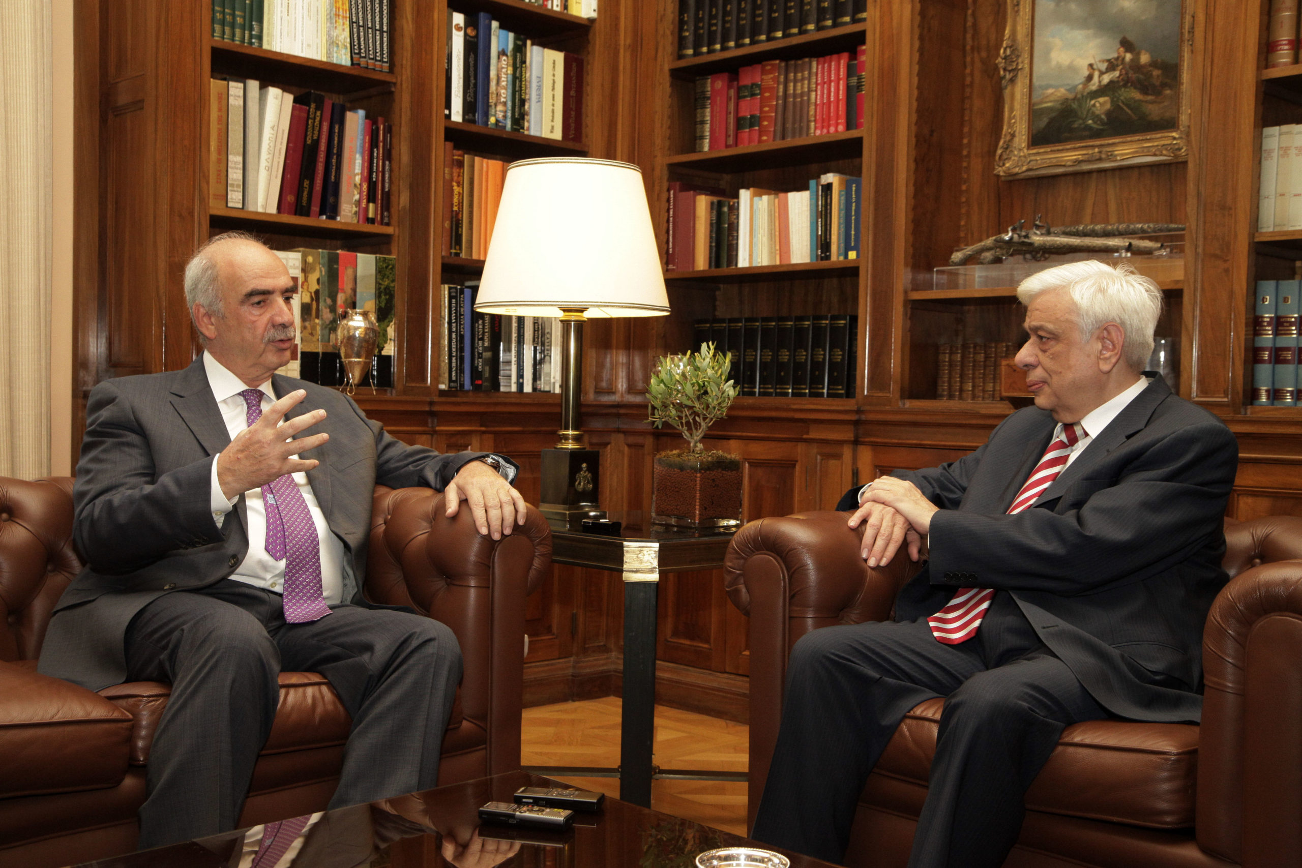 Παρέδωσε τη διερευνητική εντολή ο Μεϊμαράκης – ΤΩΡΑ