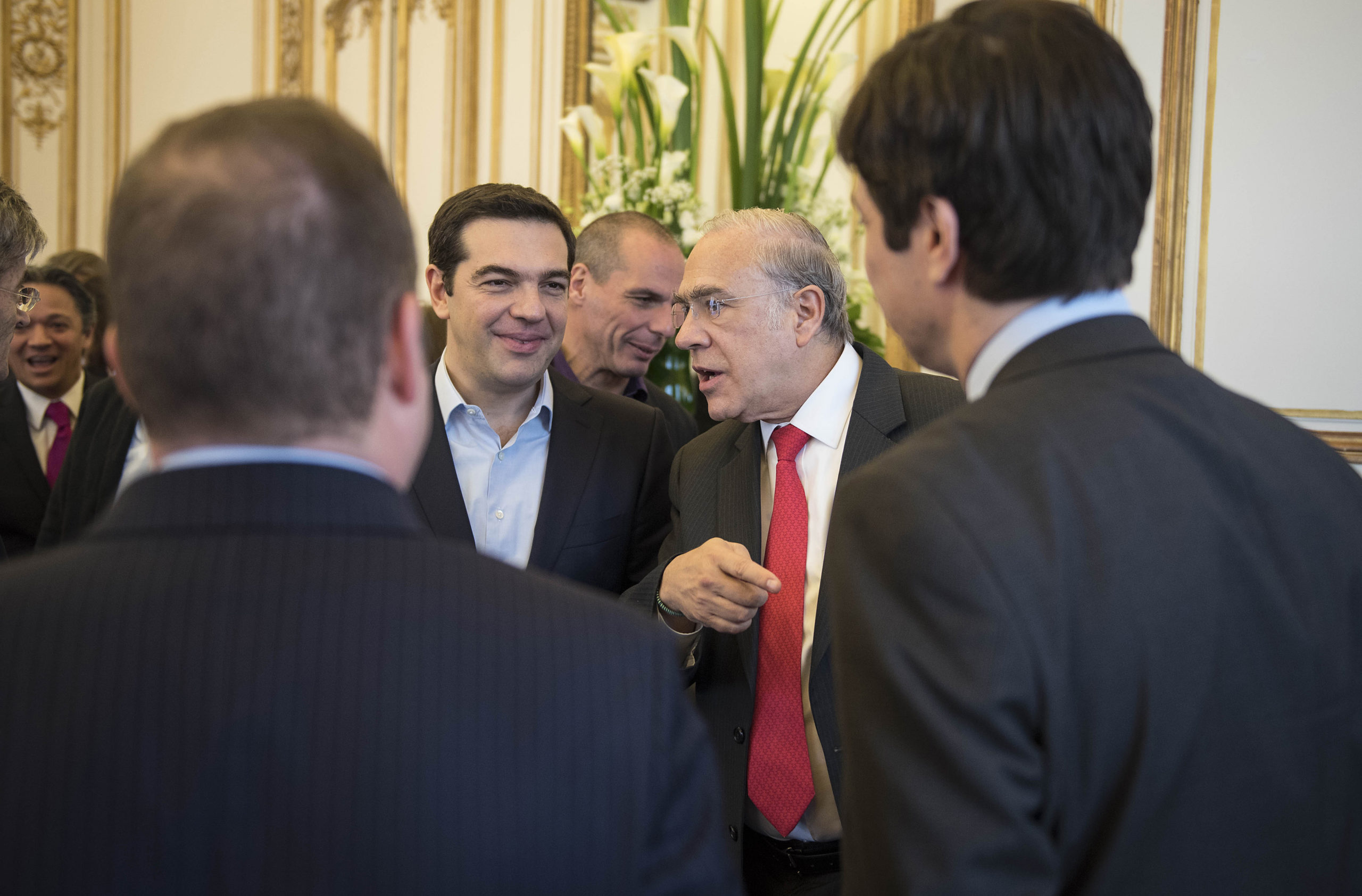 Οι τρεις θεσμοί του τρίτου μνημονίου είναι οι εξής… έξι