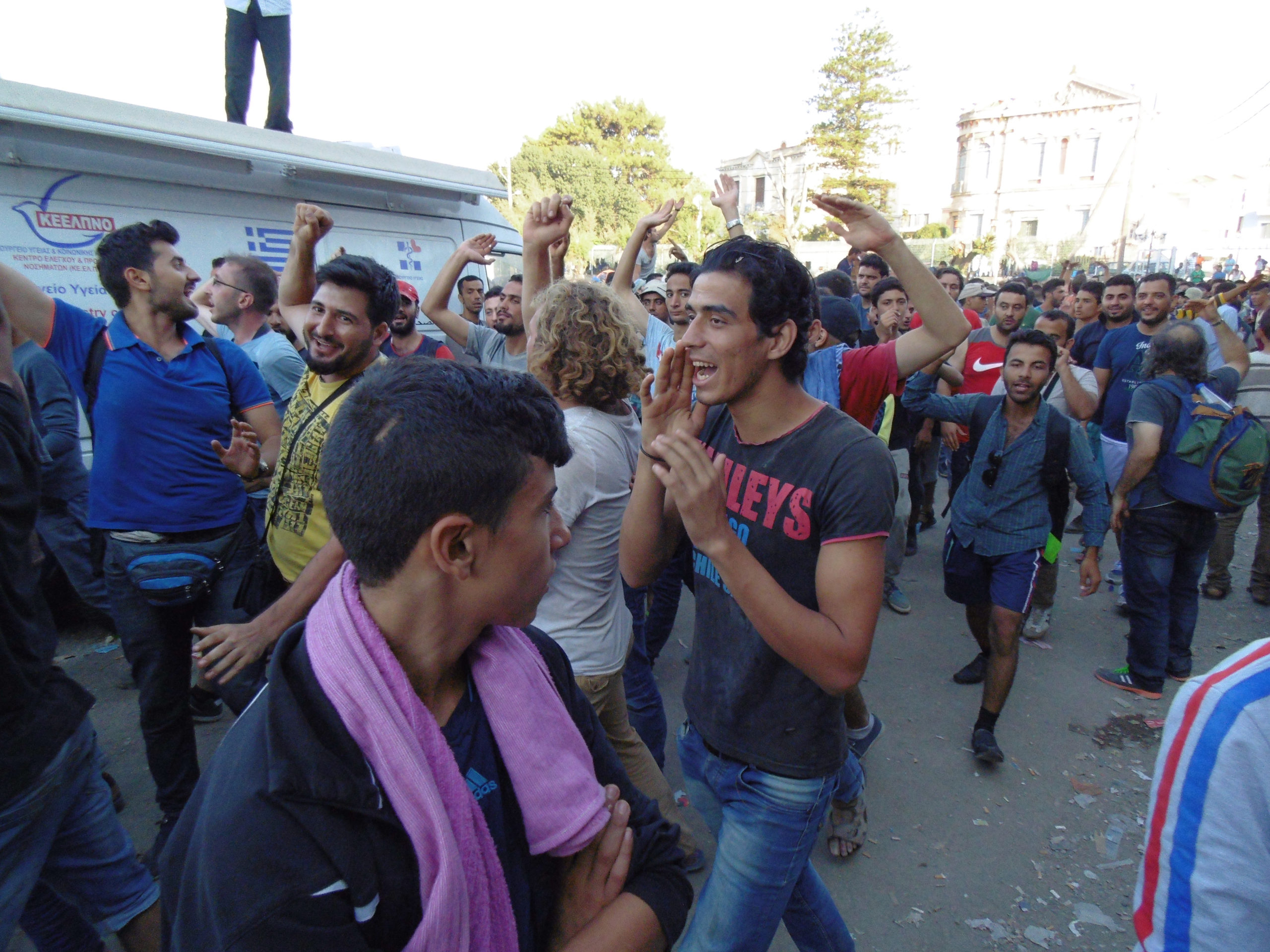 ΟΗΕ: Αριθμός ρεκόρ μεταναστών σε μία ημέρα από την Ελλάδα στα Σκόπια