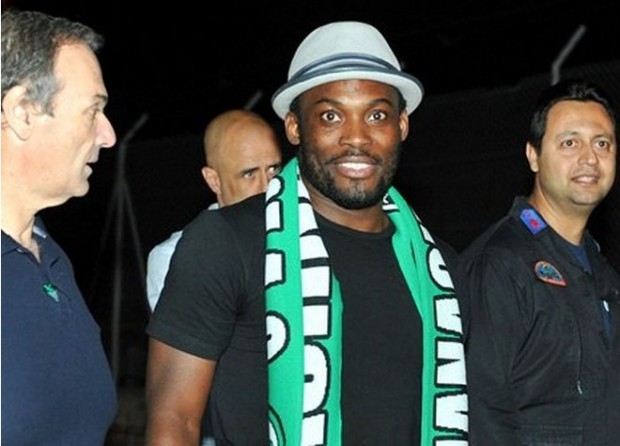 Έξαλλος ο Εσιέν για την «σχέση» με την Ελληνίδα μπαργούμαν