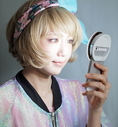 Οδηγίες για την τέλεια selfie από το «Kira»