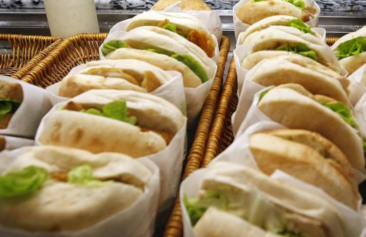 Τεφτέρια στα κυλικεία για μαθητές που δεν έχουν να πληρώσουν