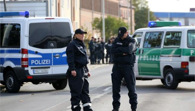 Νεκρός ο ισλαμιστής που τραυμάτισε γυναίκα αστυνομικό στο Βερολίνο